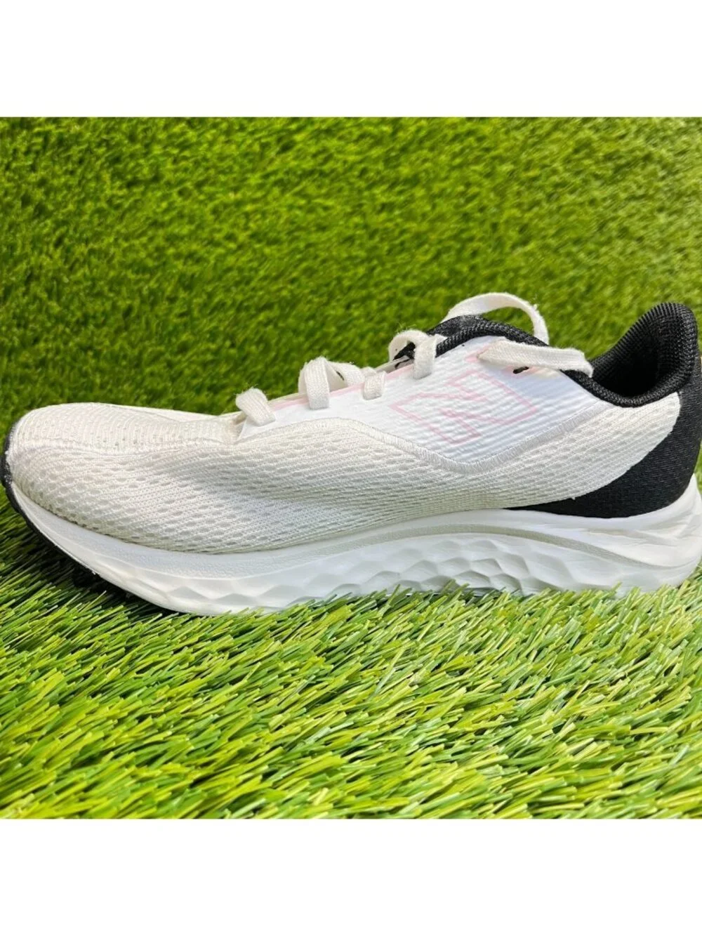 New Balance Fresh Foam Arishi v4 Womens Size 6.5D White Running Shoes Sneakers